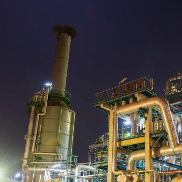 Gas and oil processing factory